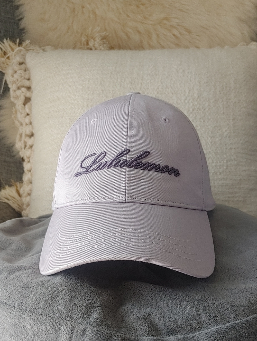 LULULEMON Cap - Picture 2 of 4